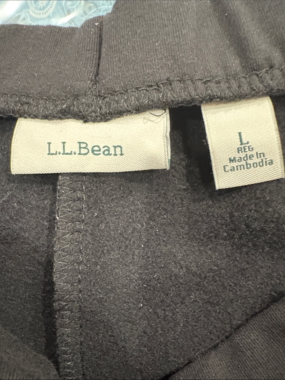 L.L. Bean Women's Perfict Fit Fleece backed slim leg Pant. Large - Picture 2 of 5